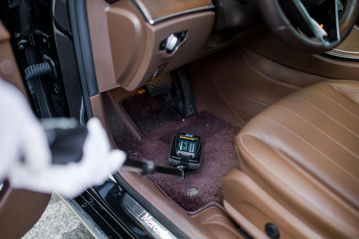 某车辆反定位反跟踪